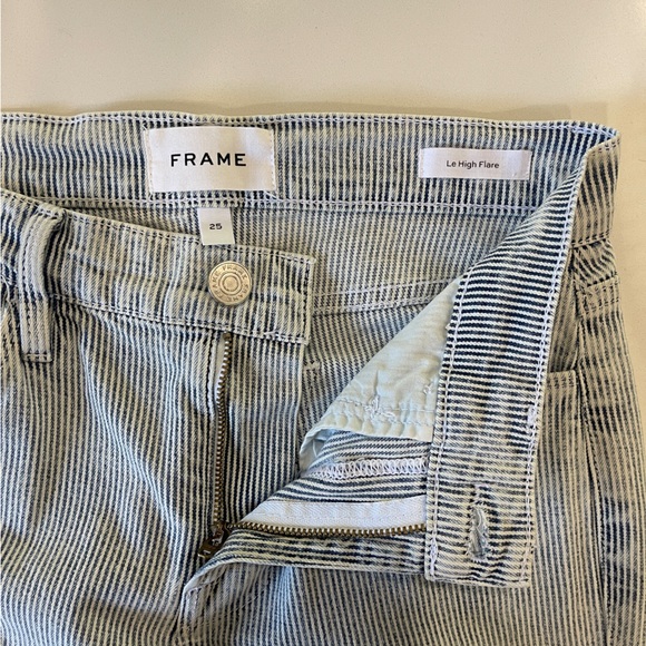 Frame Le High Flare Jeans - Picture 8 of 10